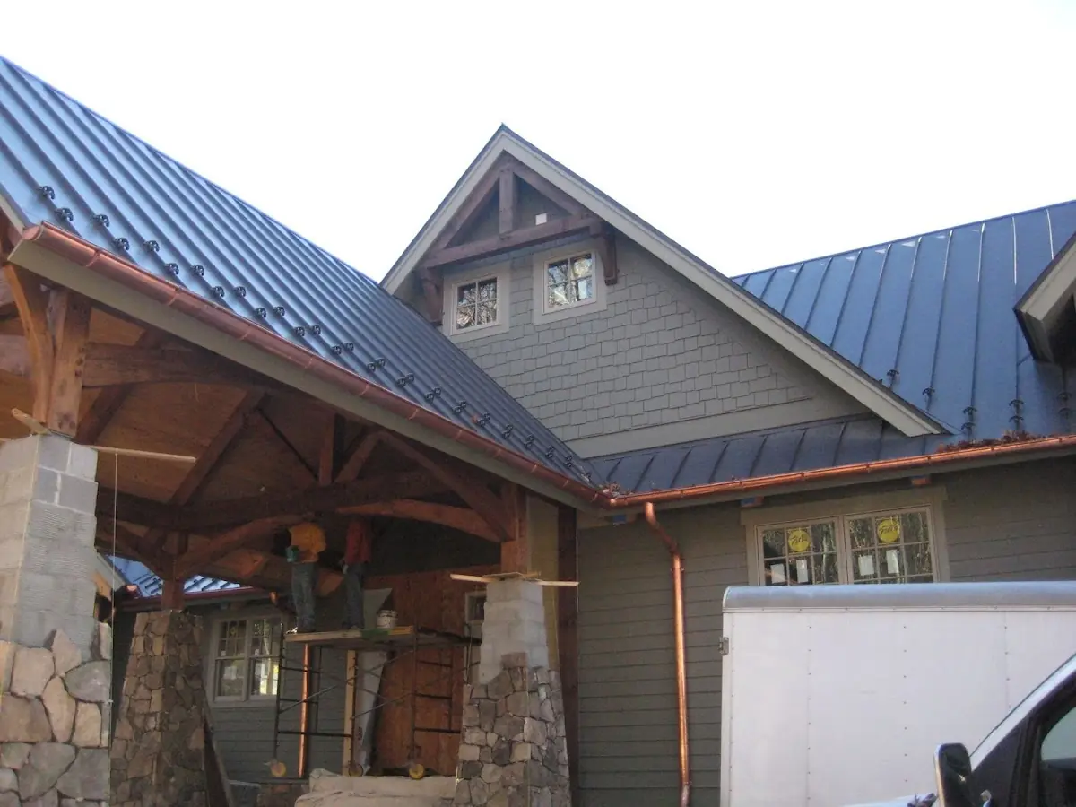 Craftsman Roofing team delivering quality roofing work in Holtzinger
